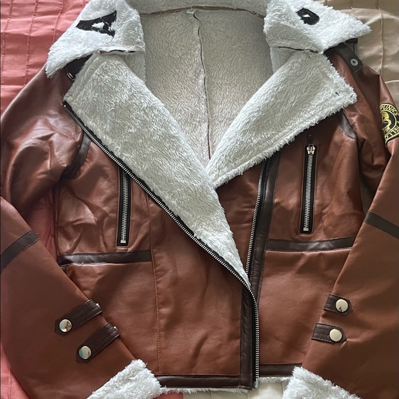 Gorgeous Light Weight jacket - Picture 5 of 7